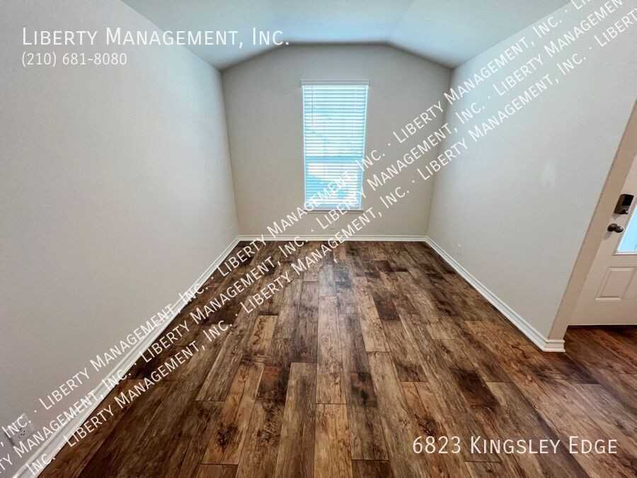 6823 Kingsley Edge - Photo 3 of 34