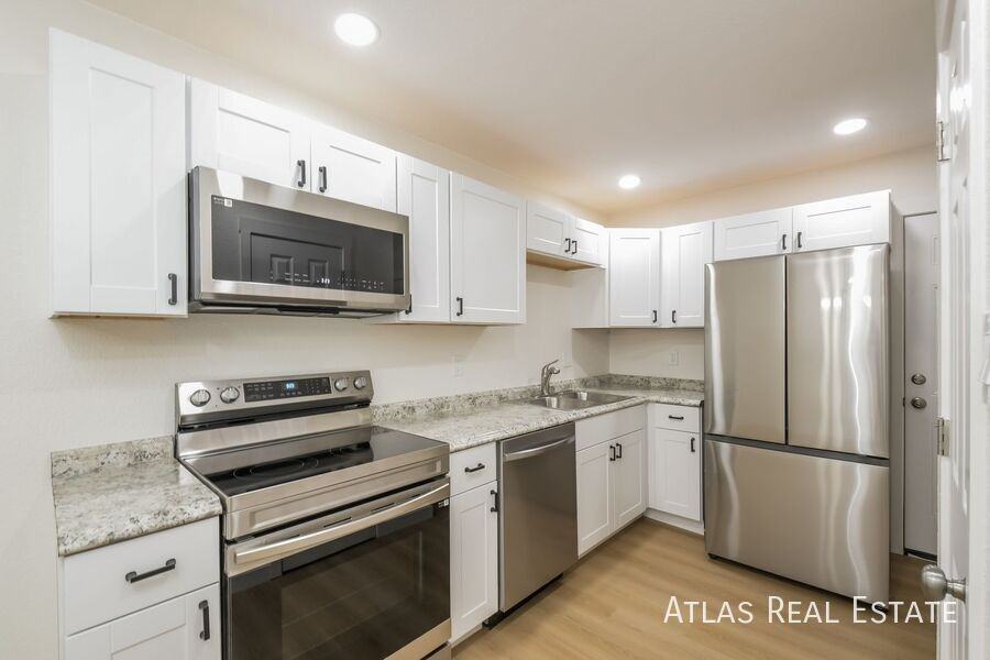 108 Yank Way - Photo 3 of 20