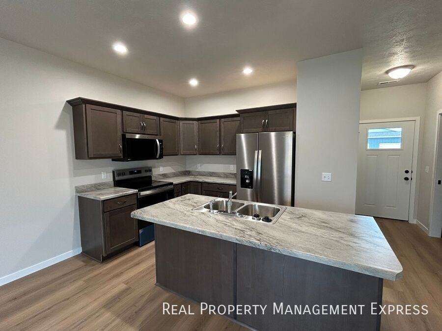 9652 West Tunis Drive - Photo 5 of 14