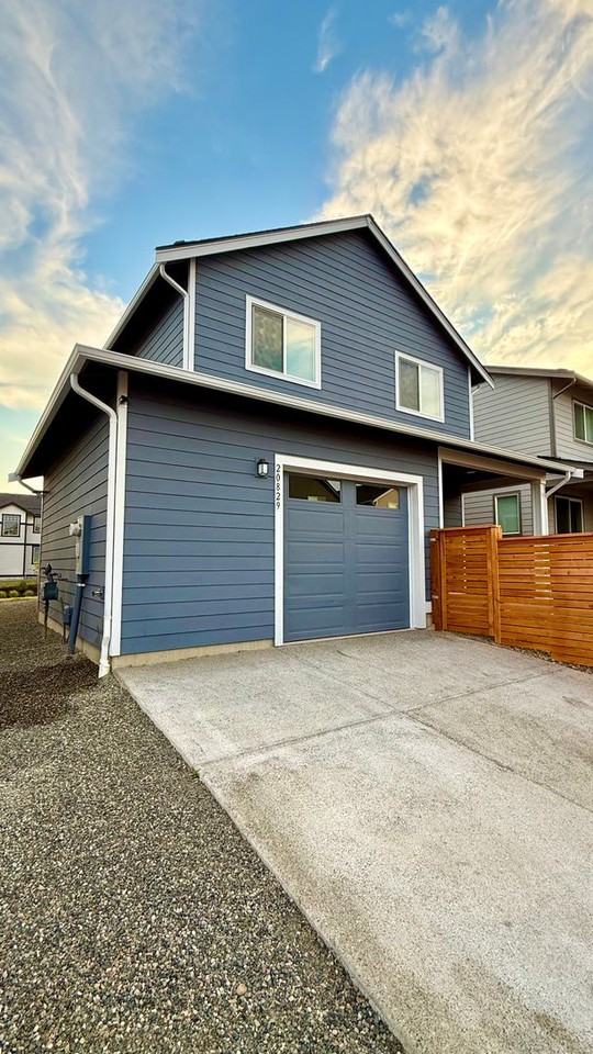 20829 153rd St E - Photo 3 of 25