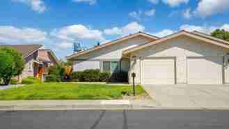 1270 Hartford Cir - Photo 1 of 1