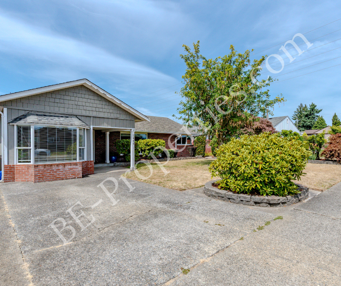 1840 N Shirley St - Photo 2 of 41
