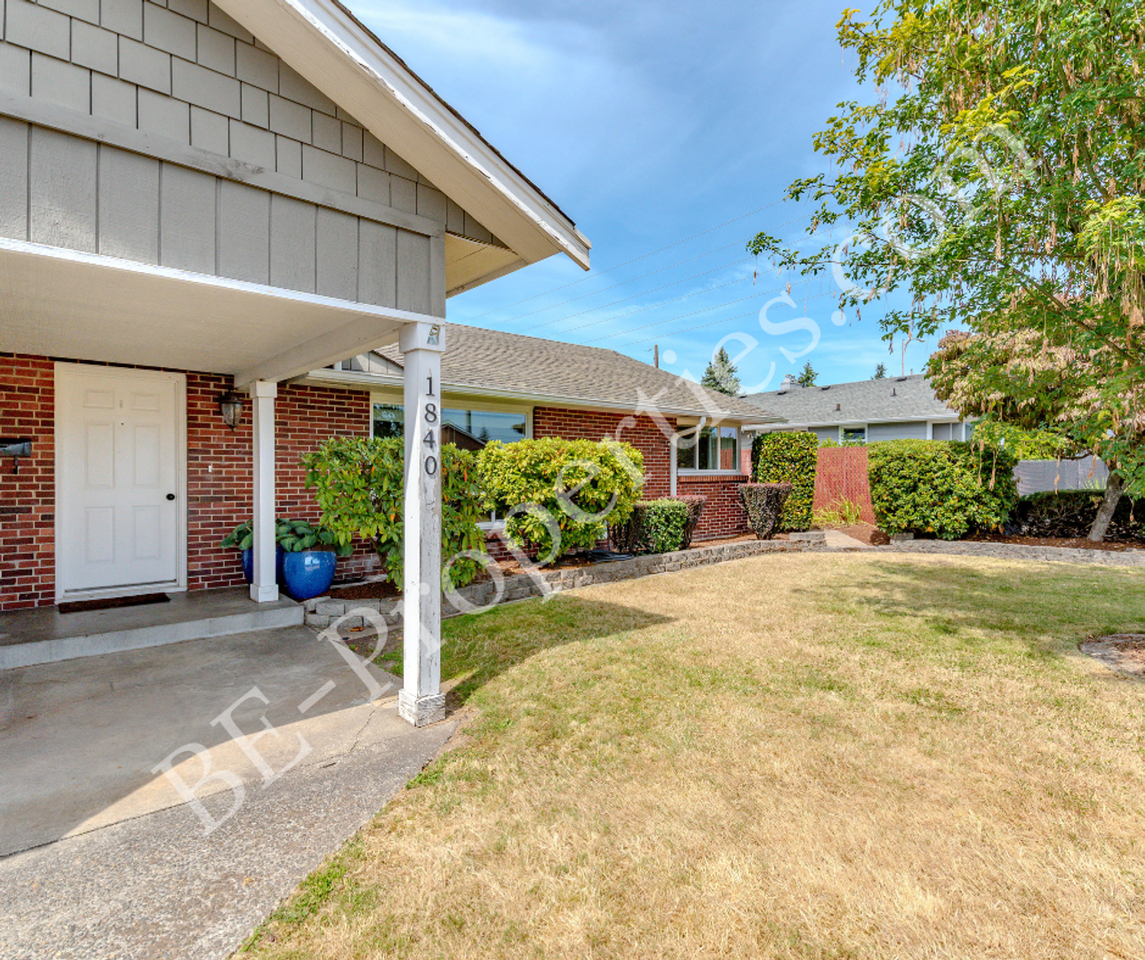 1840 N Shirley St - Photo 6 of 41