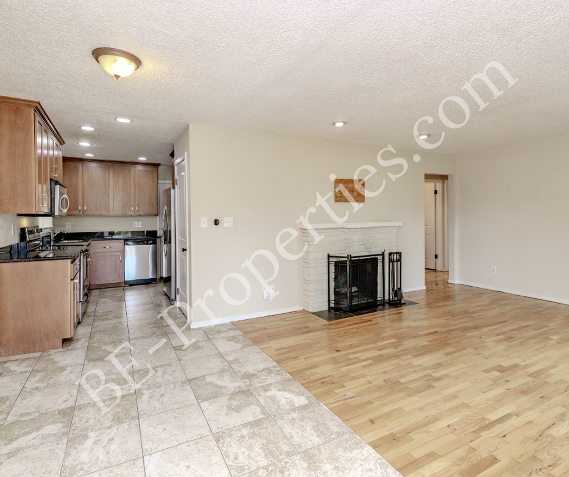 1840 N Shirley St - Photo 7 of 41