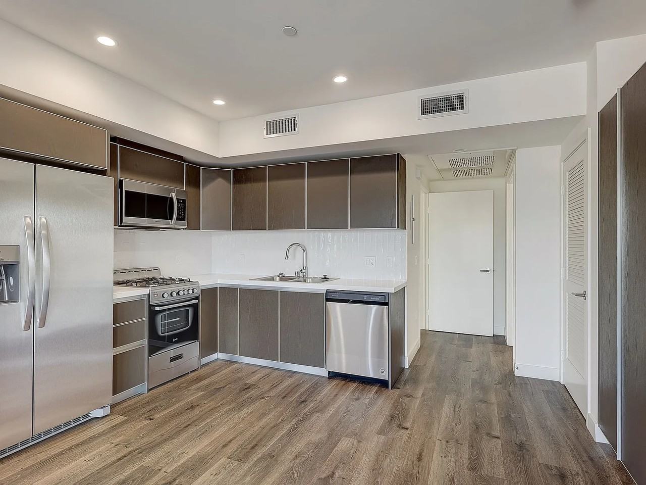 5801 W Pico Blvd #412 - Photo 2 of 35