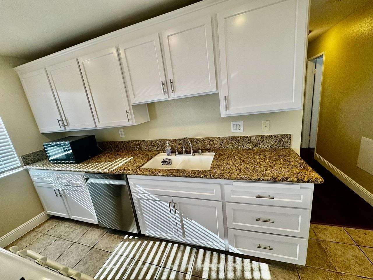 3425 E 15th St #17D - Photo 5 of 21