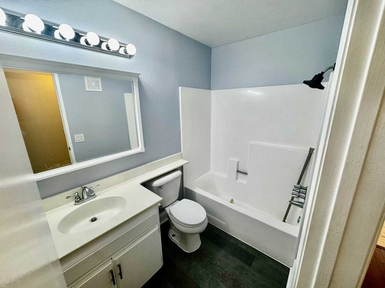 3425 E 15th St #17D - Photo 7 of 21