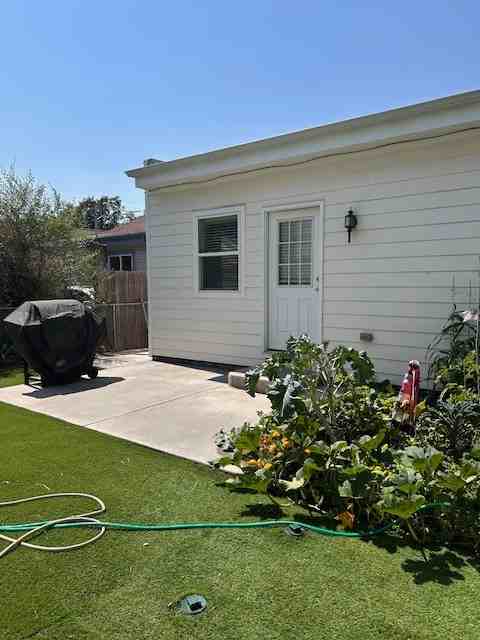 1420 Dayton St #B - Photo 7 of 23
