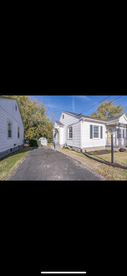 1327 S Main St #NA - Photo 3 of 20