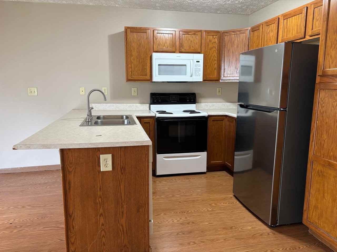 3966 Amelia Ave - Photo 6 of 29