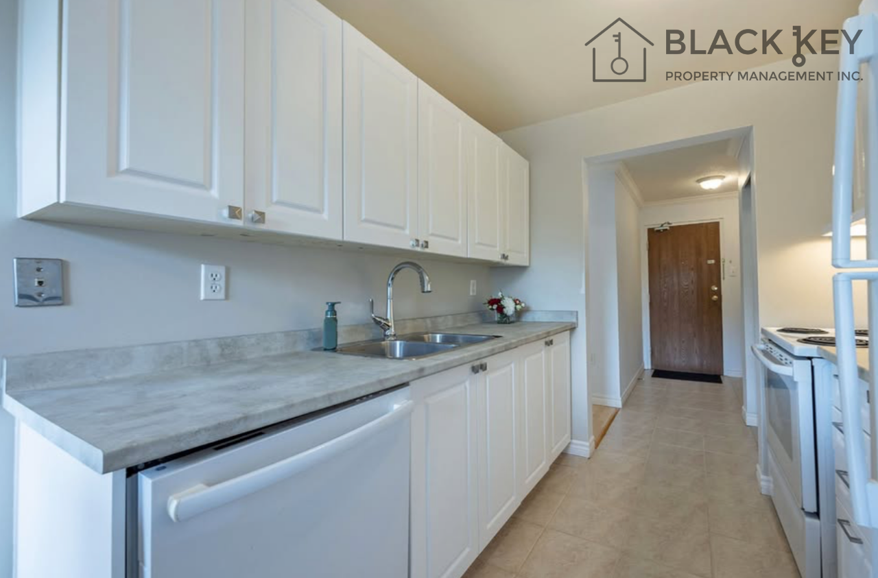 986 Huron St #501 - Photo 7 of 10