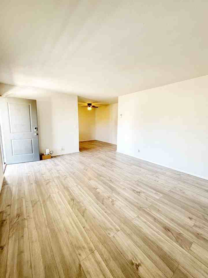 LEGACY @49th - Photo 5 of 37