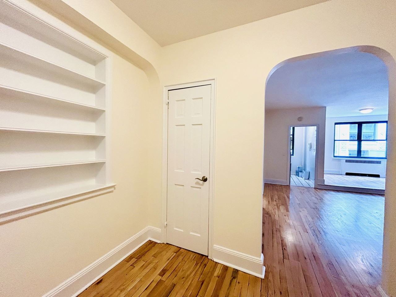 124 E 24th St #G6 - Photo 6 of 8