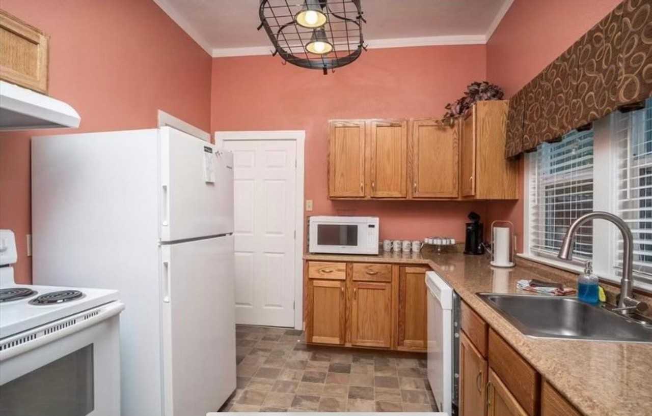 936 E Center St - Photo 7 of 16