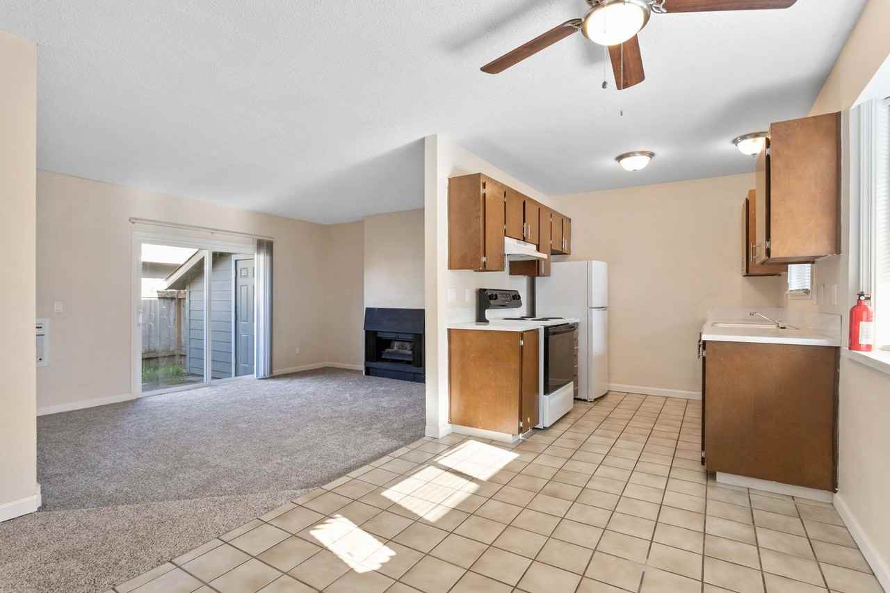 Queens Commons - Photo 3 of 49