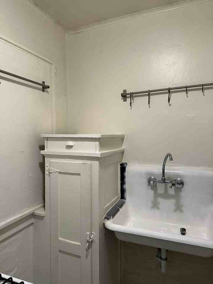 Clayton Place - Photo 5 of 10