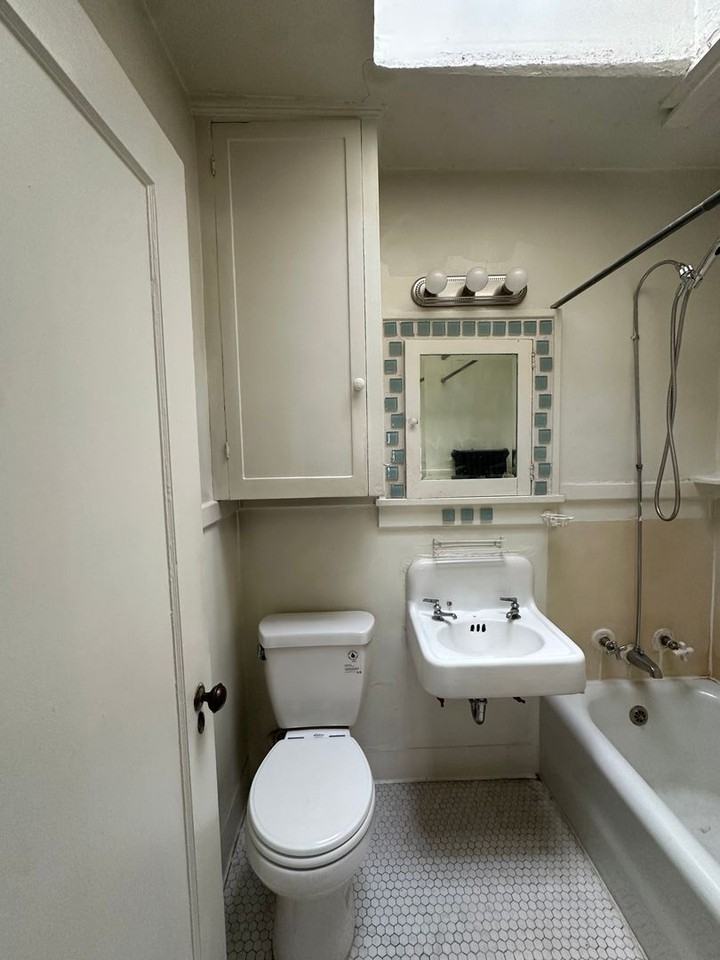 Clayton Place - Photo 6 of 10