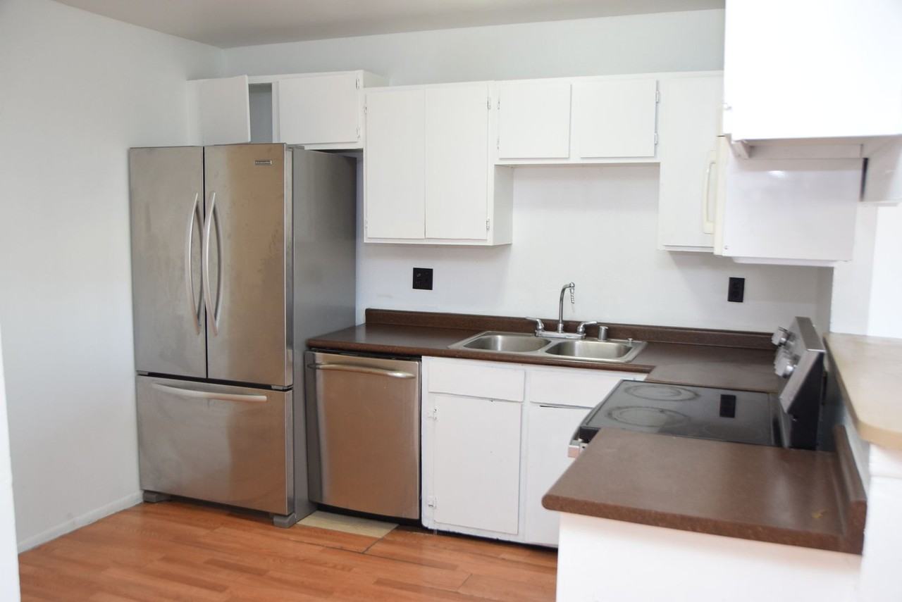 5267 Retablo Ave #C - Photo 6 of 19