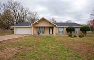 featured image of 2726 Highland Cir