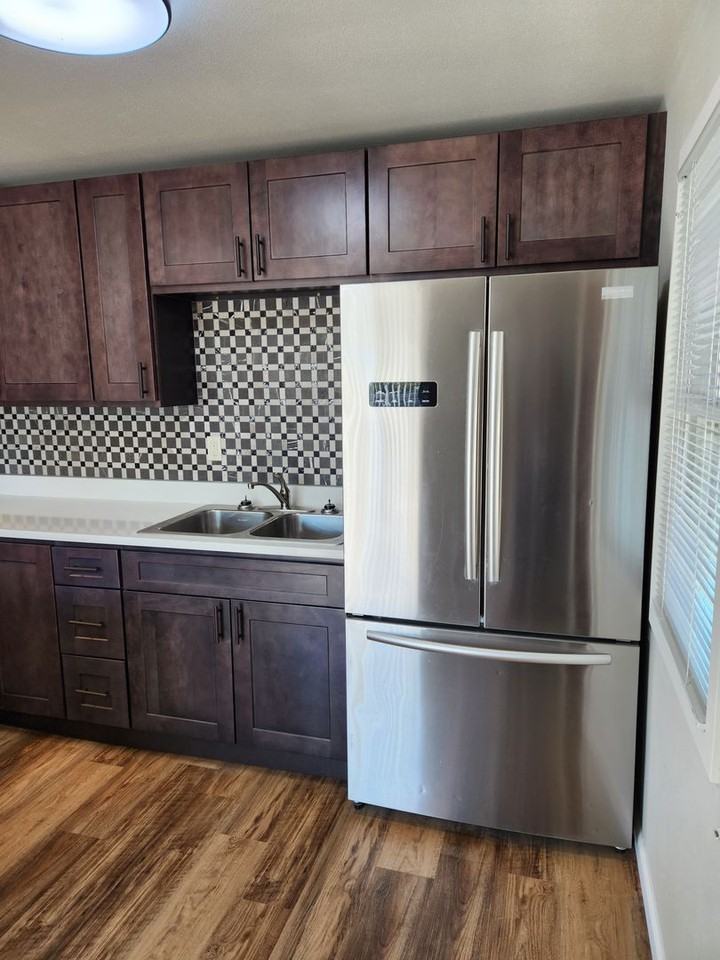 2732 Maple St - Photo 3 of 16