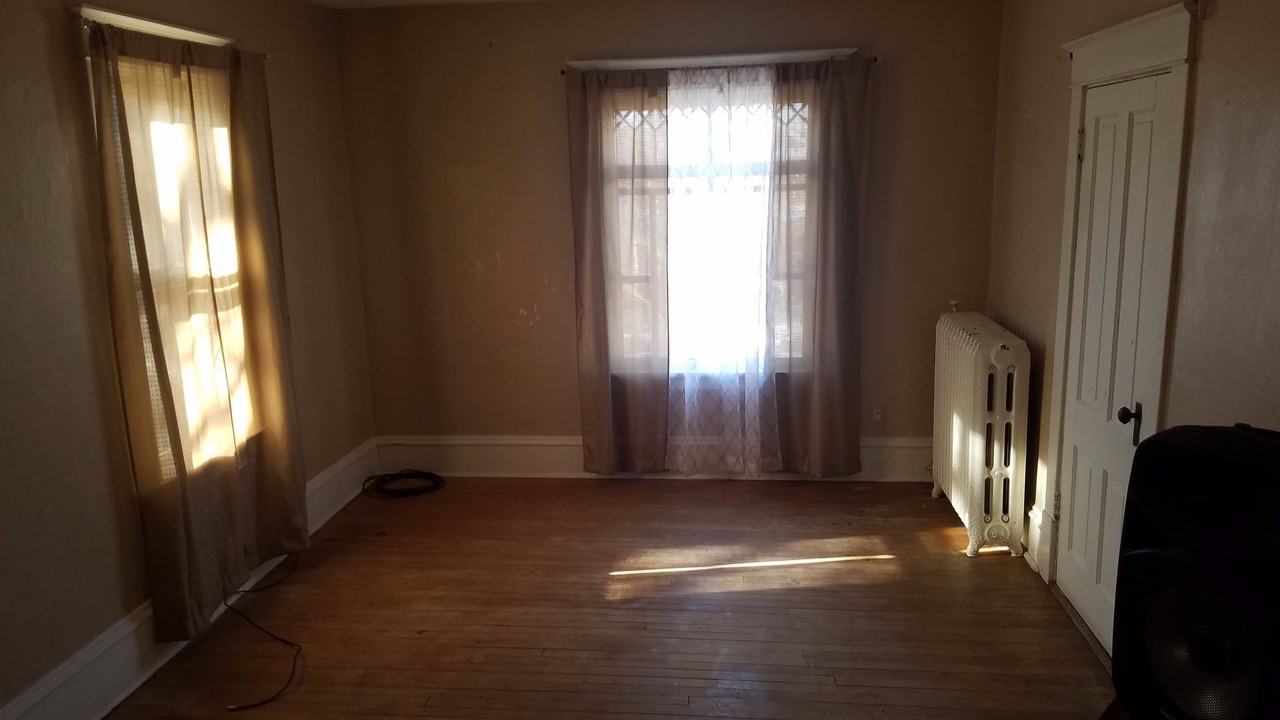 805 5th St Sw - Photo 2 of 14