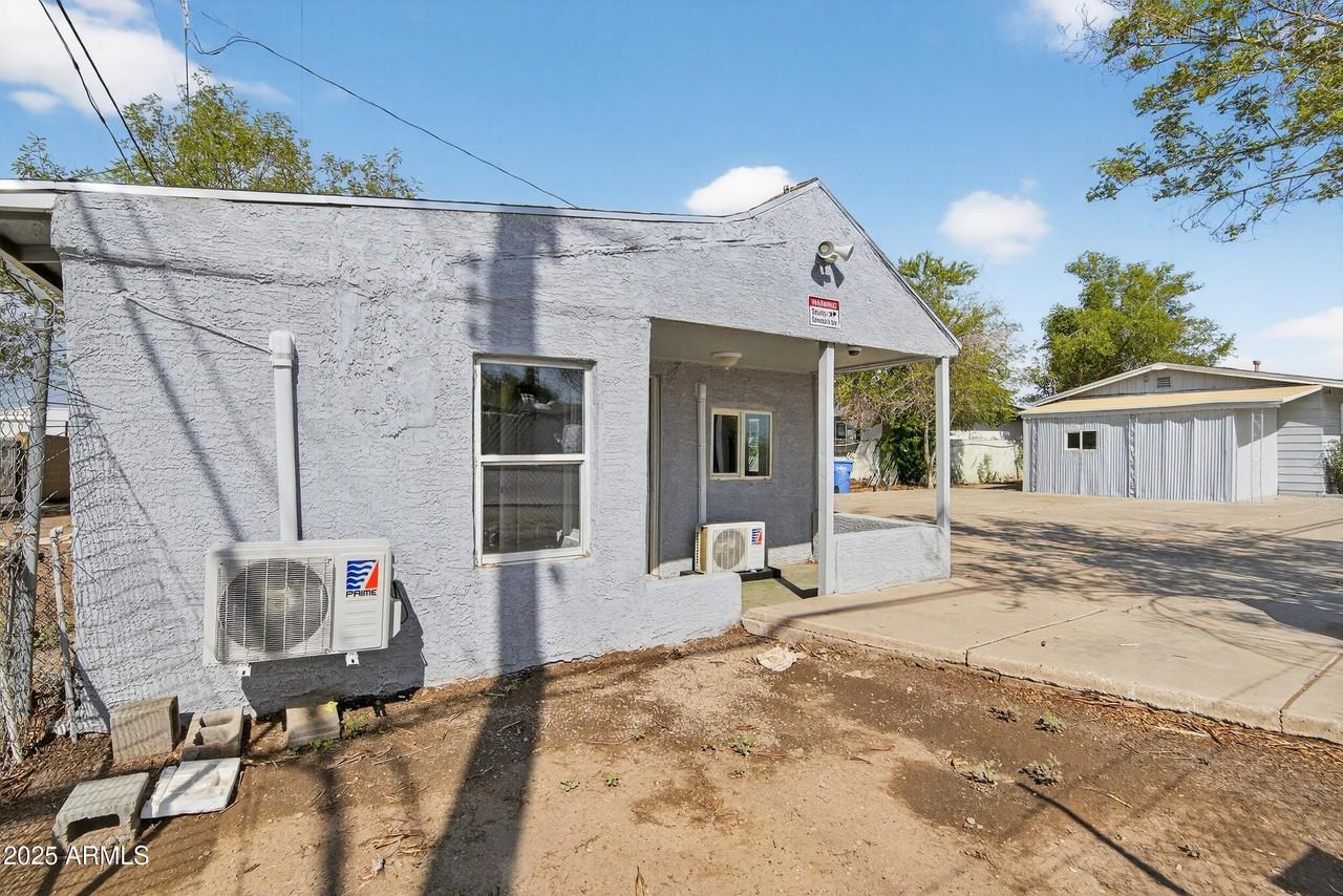 1410 S 24th Ave #B - Photo 7 of 27