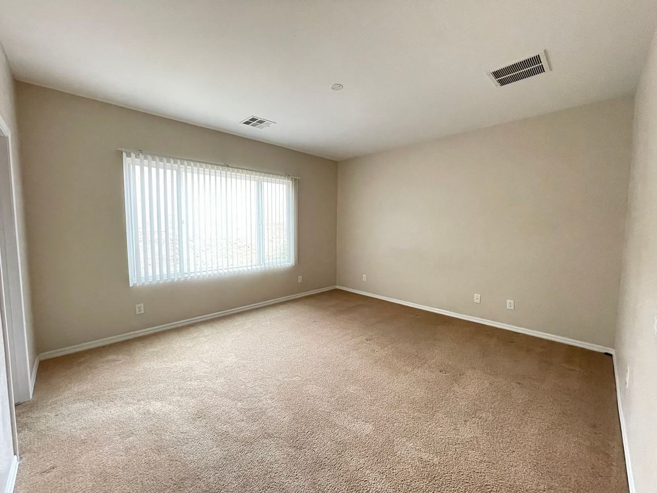 2928 Pitgaveny Ave - Photo 3 of 10