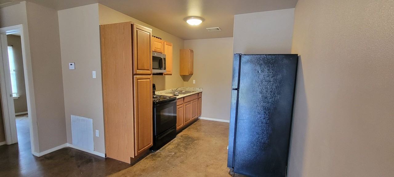 552 E 79th St - Photo 3 of 12