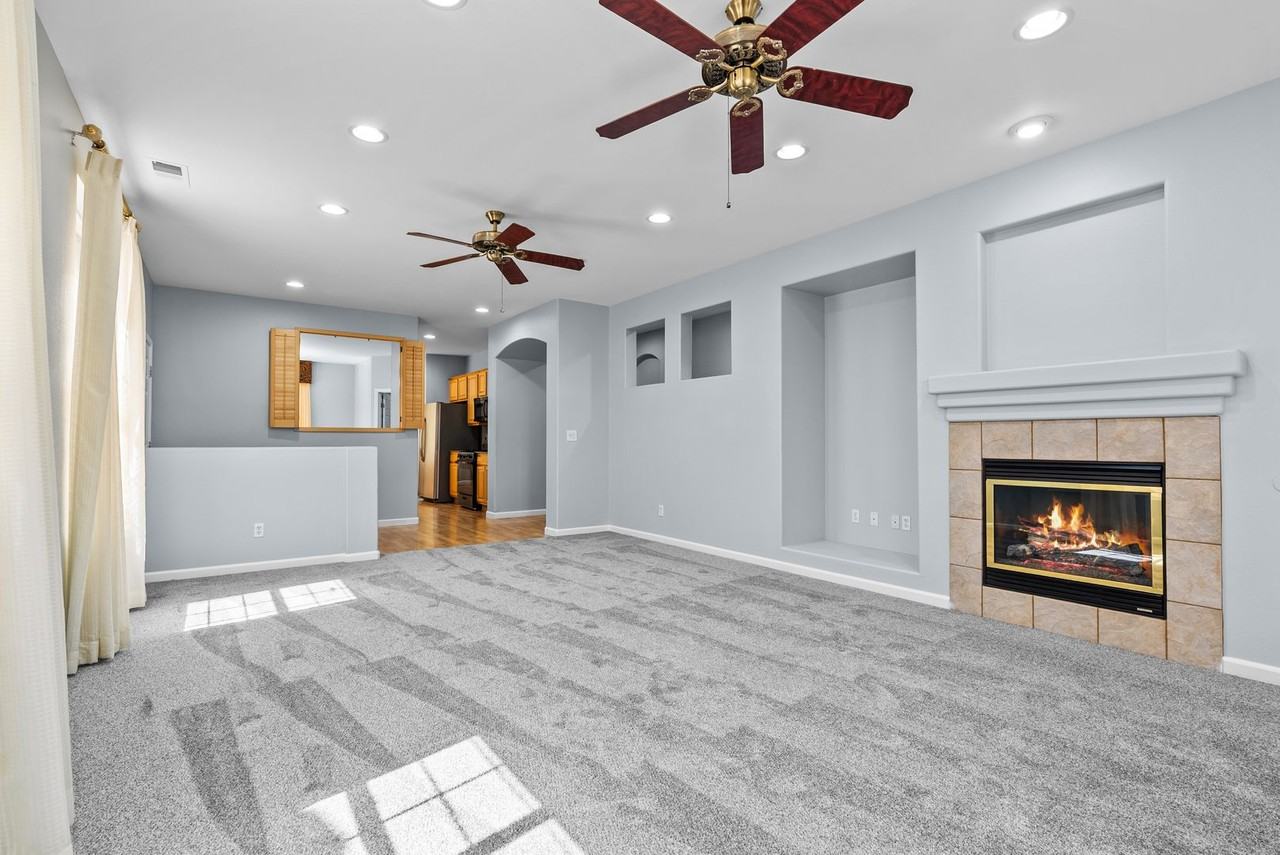 10404 Chadwell Dr - Photo 6 of 15