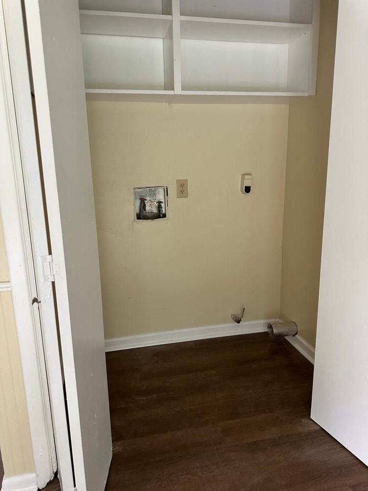 405 Live Oak Drive - Photo 4 of 8