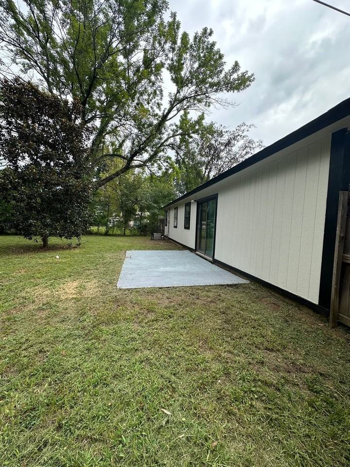 405 Live Oak Dr - Photo 6 of 6