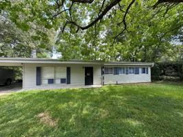 featured image of 2748 Woodside Dr