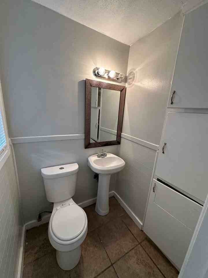 2748 Woodside Dr - Photo 5 of 12
