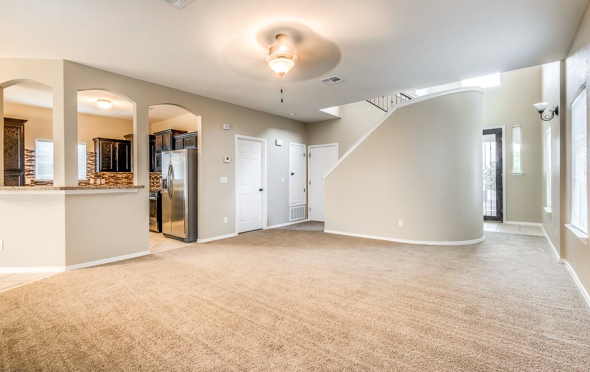 13166 Kestrel Ave - Photo 5 of 27