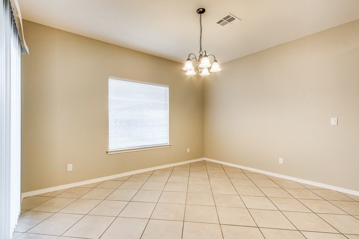 13166 Kestrel Ave - Photo 6 of 27