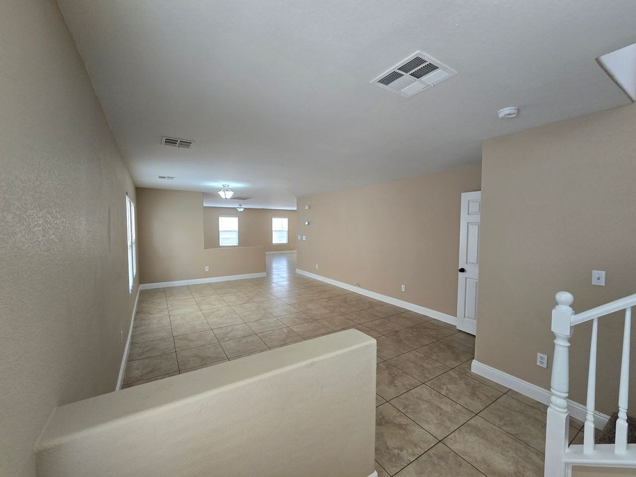 245 Country Greens Ave - Photo 4 of 33