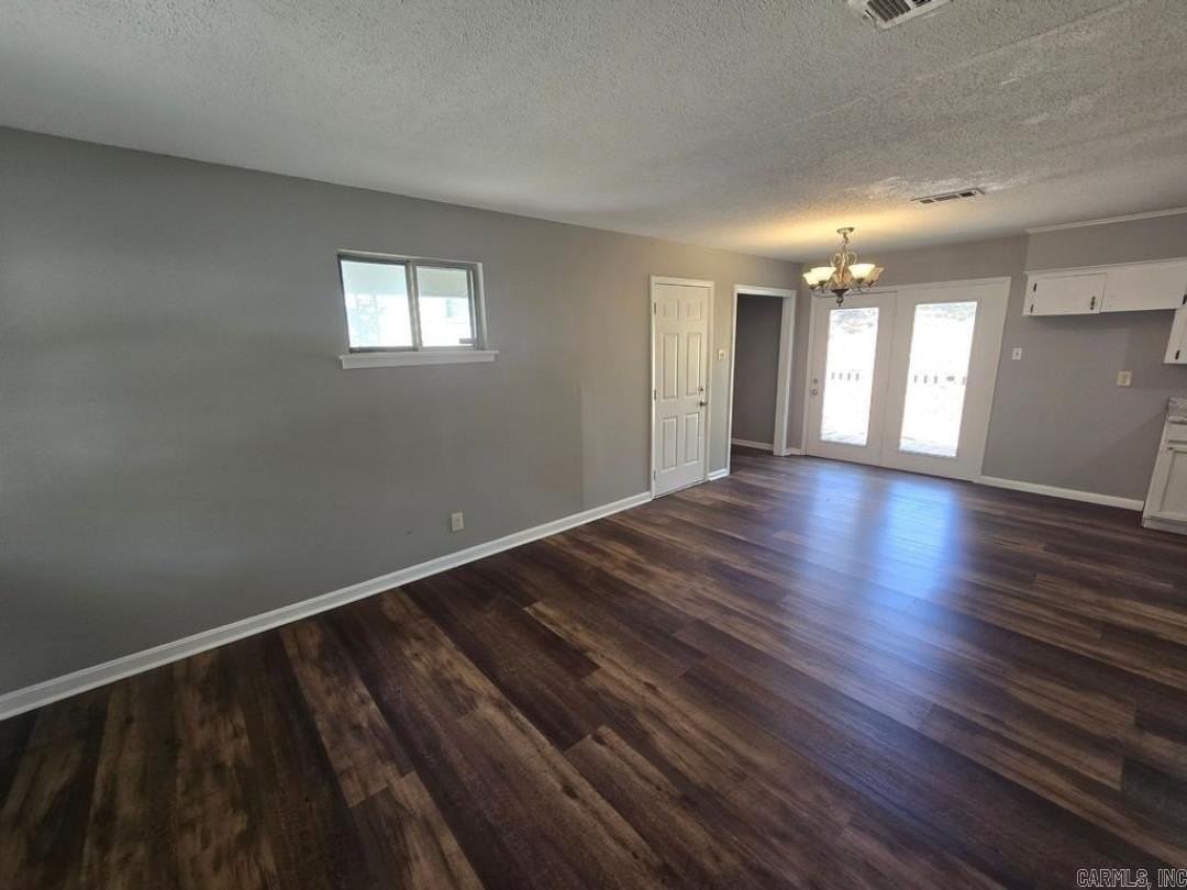 5712 Wisteria Ct - Photo 5 of 10