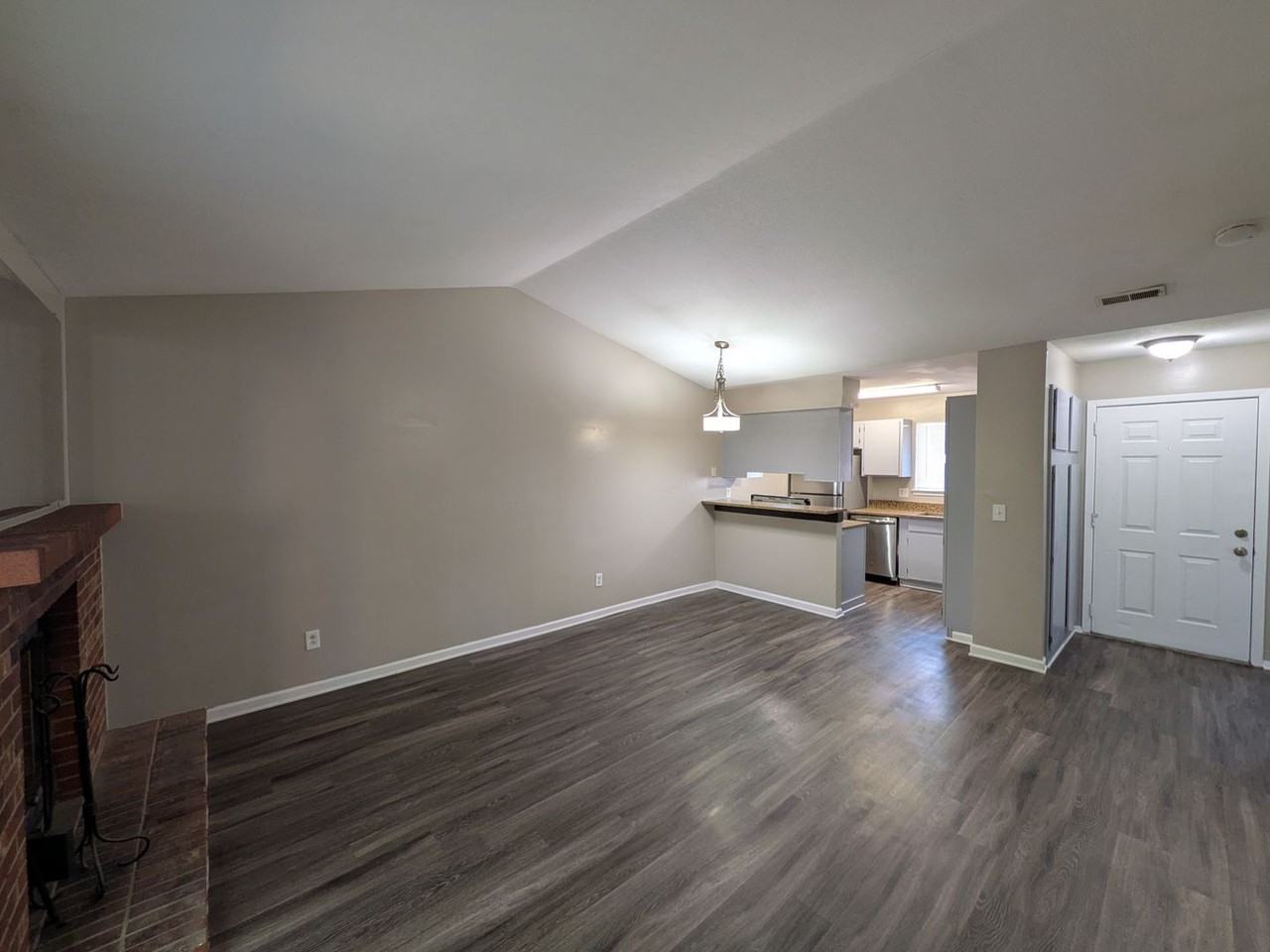 2231 S Buckley Rd #202 - Photo 4 of 10