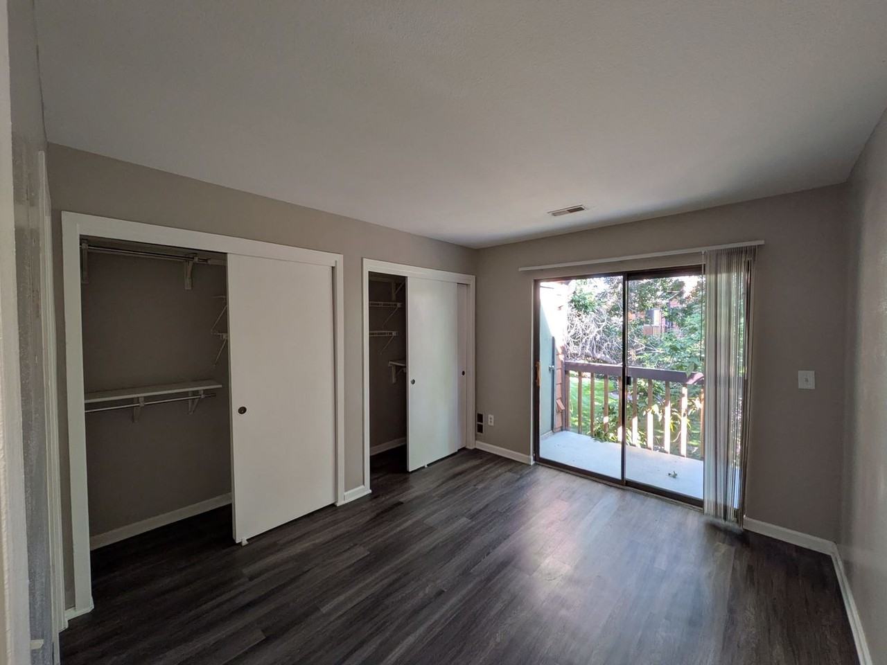 2231 S Buckley Rd #202 - Photo 5 of 10