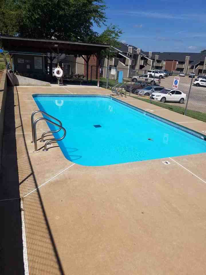 Harbor View Apartments - Photo 3 of 36