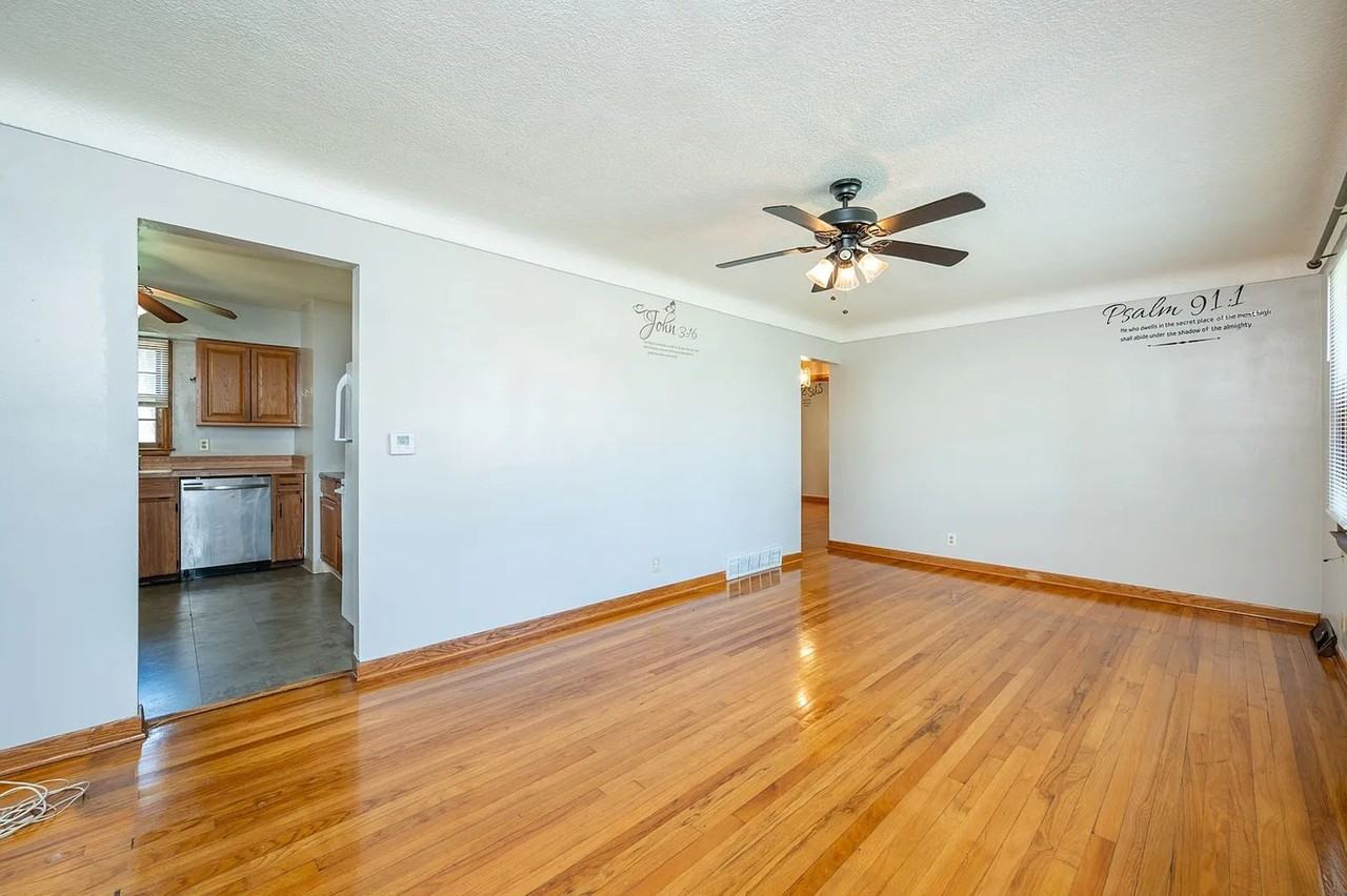 6708 Madison Ave - Photo 4 of 16