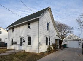 407 Hamburg St - Photo 1 of 1