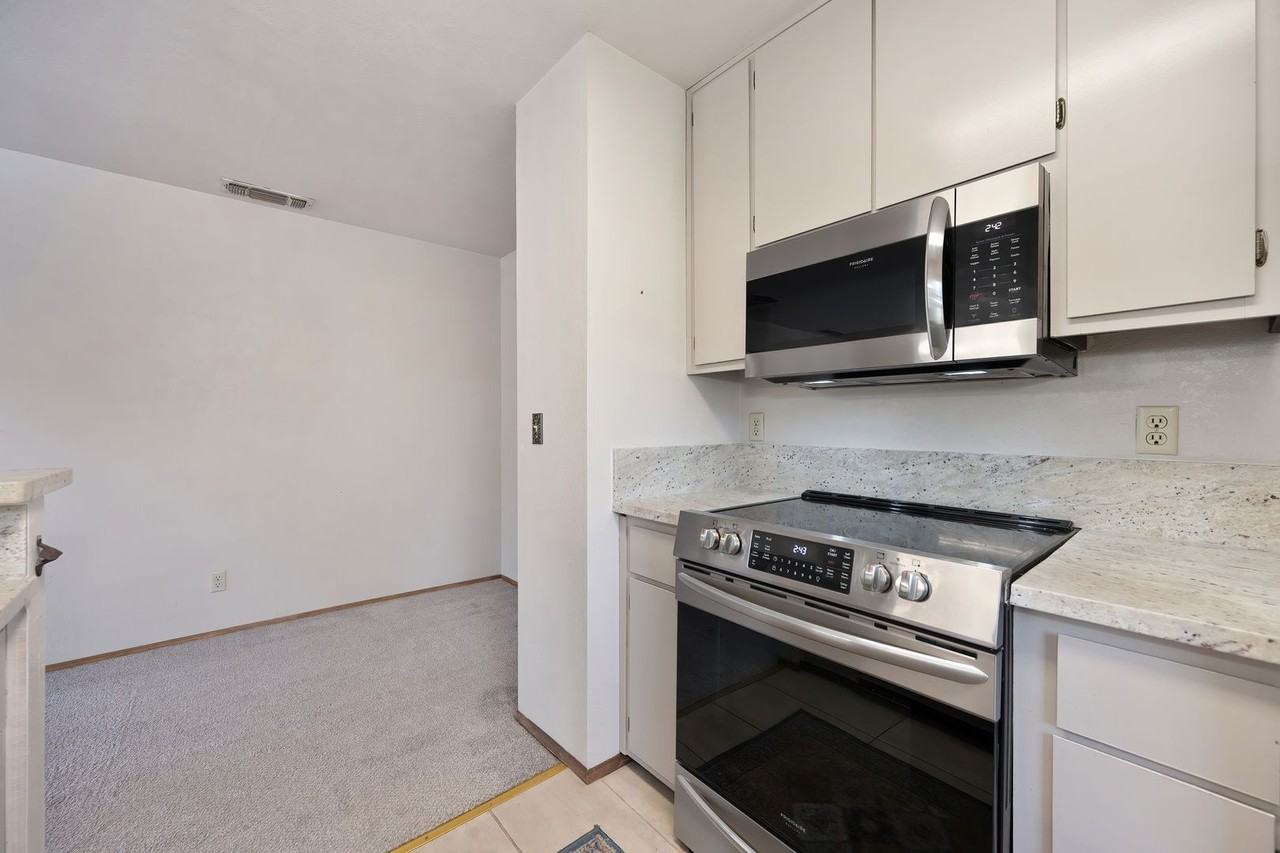 121 Luna Grande Cir #108 - Photo 5 of 14