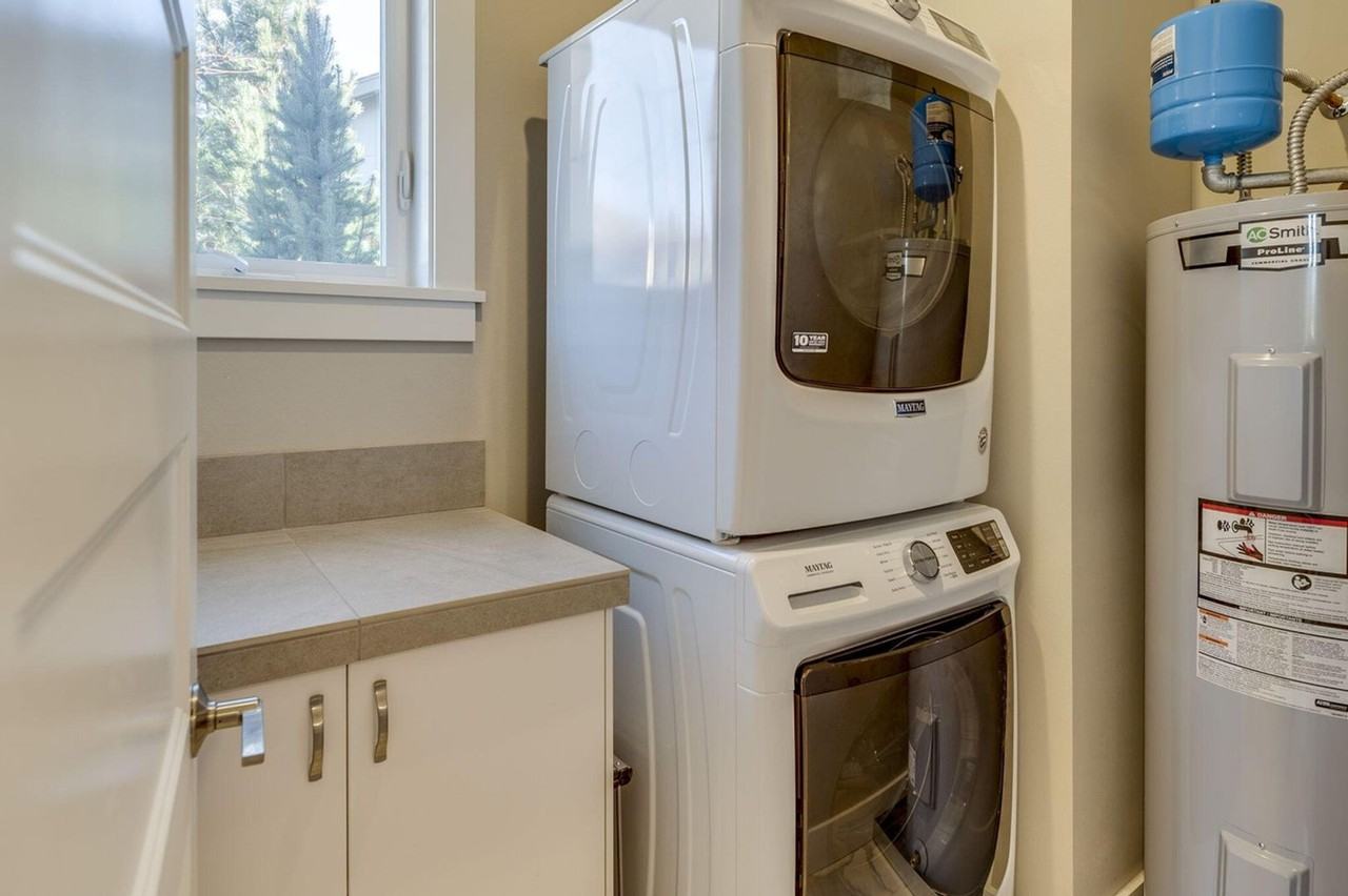 1921 1921 NW Monterey Mews Lane - Photo 7 of 21