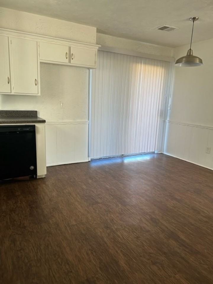 333 Nw 80th St - Photo 3 of 39