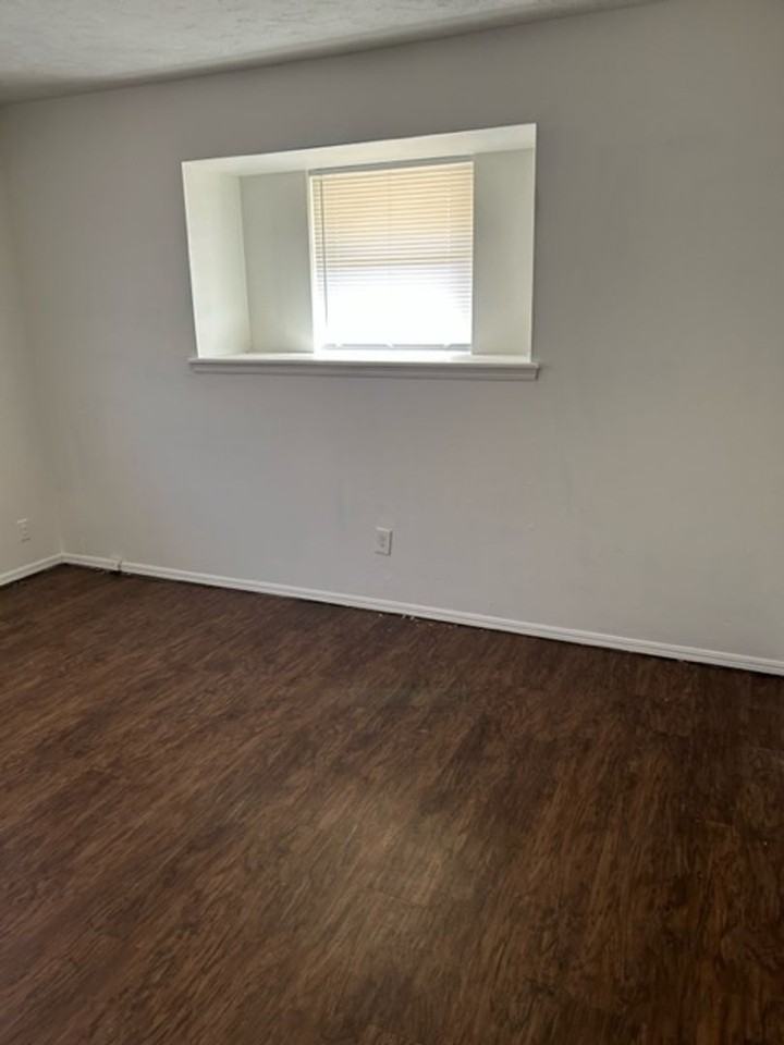 333 Nw 80th St - Photo 6 of 39