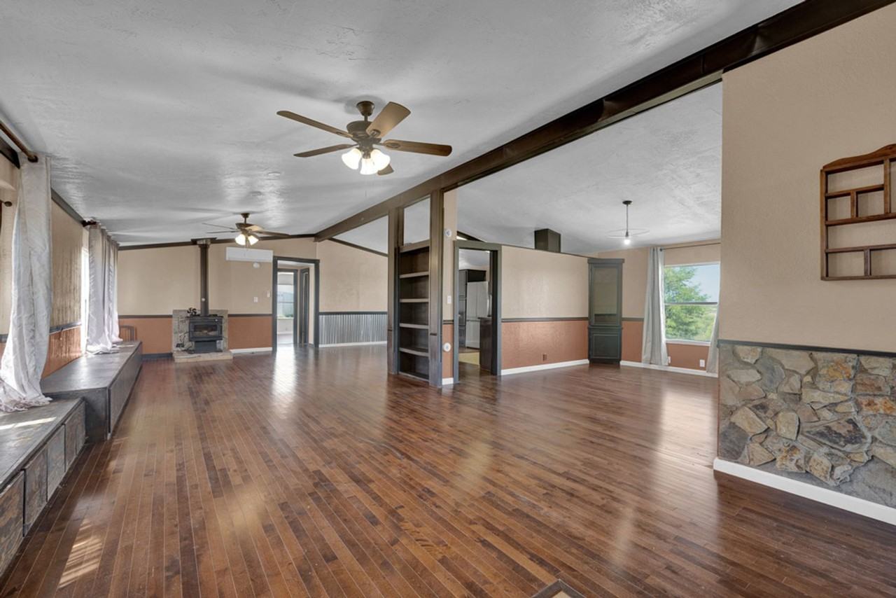 3600 Marshall Dr - Photo 4 of 29