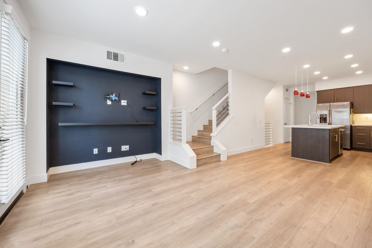 493 Marc Pl #D - Photo 3 of 22