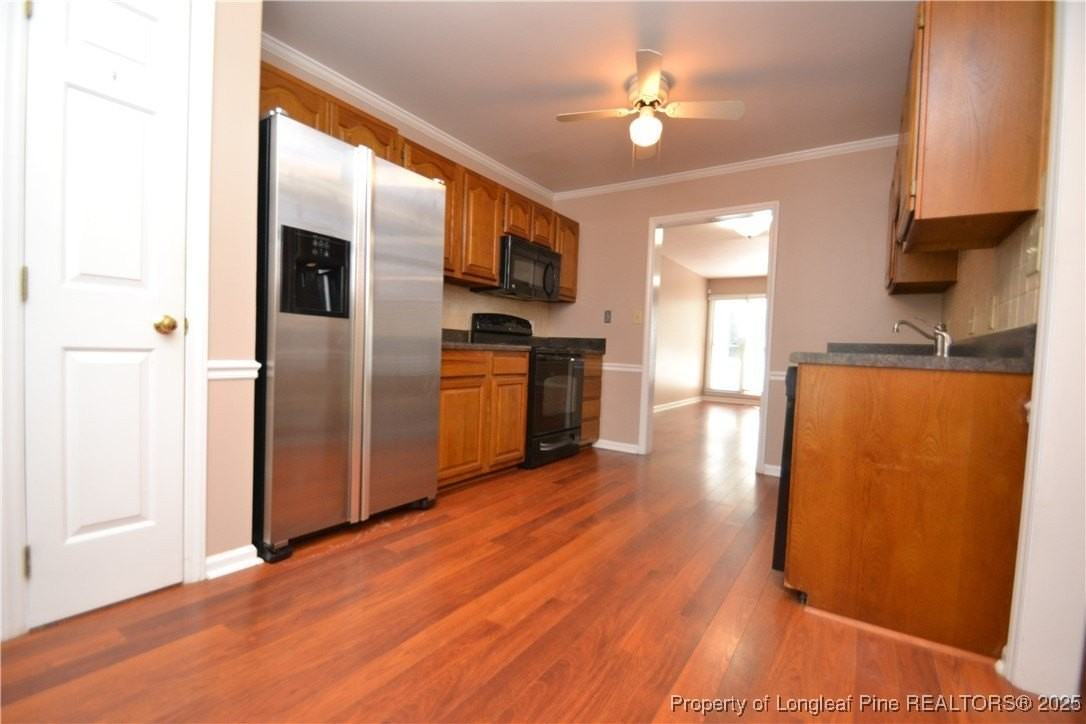 121 Planetree Ln - Photo 3 of 32