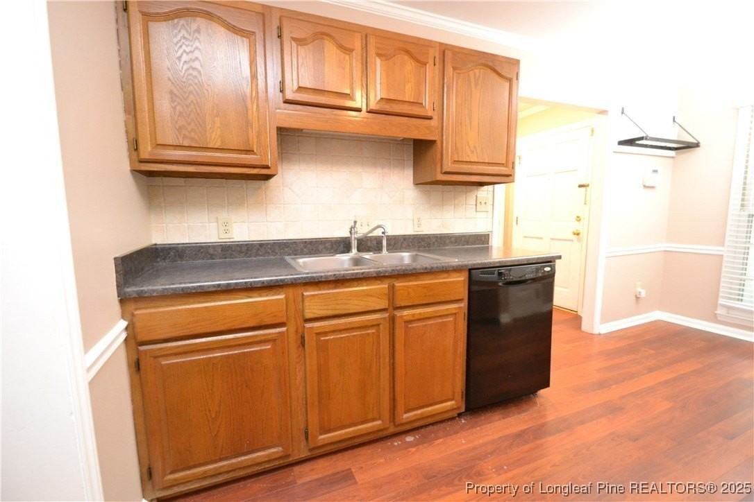 121 Planetree Ln - Photo 7 of 32